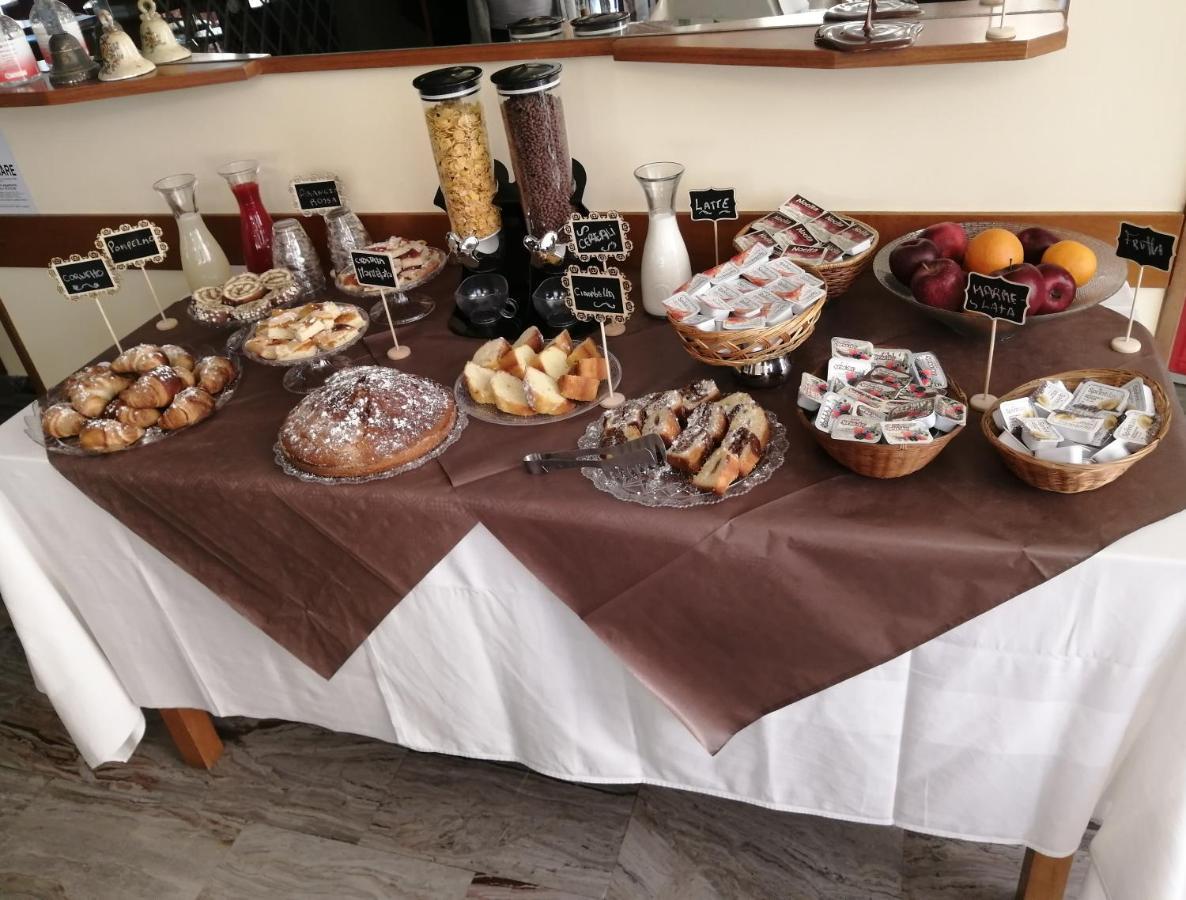 Hotel Luca ريميني المظهر الخارجي الصورة
