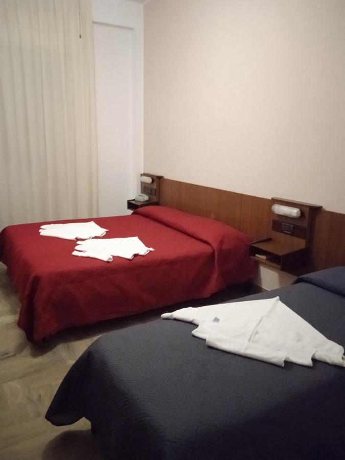 Hotel Luca ريميني المظهر الخارجي الصورة
