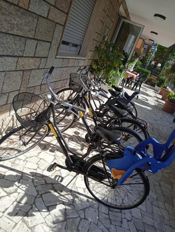 Hotel Luca ريميني المظهر الخارجي الصورة
