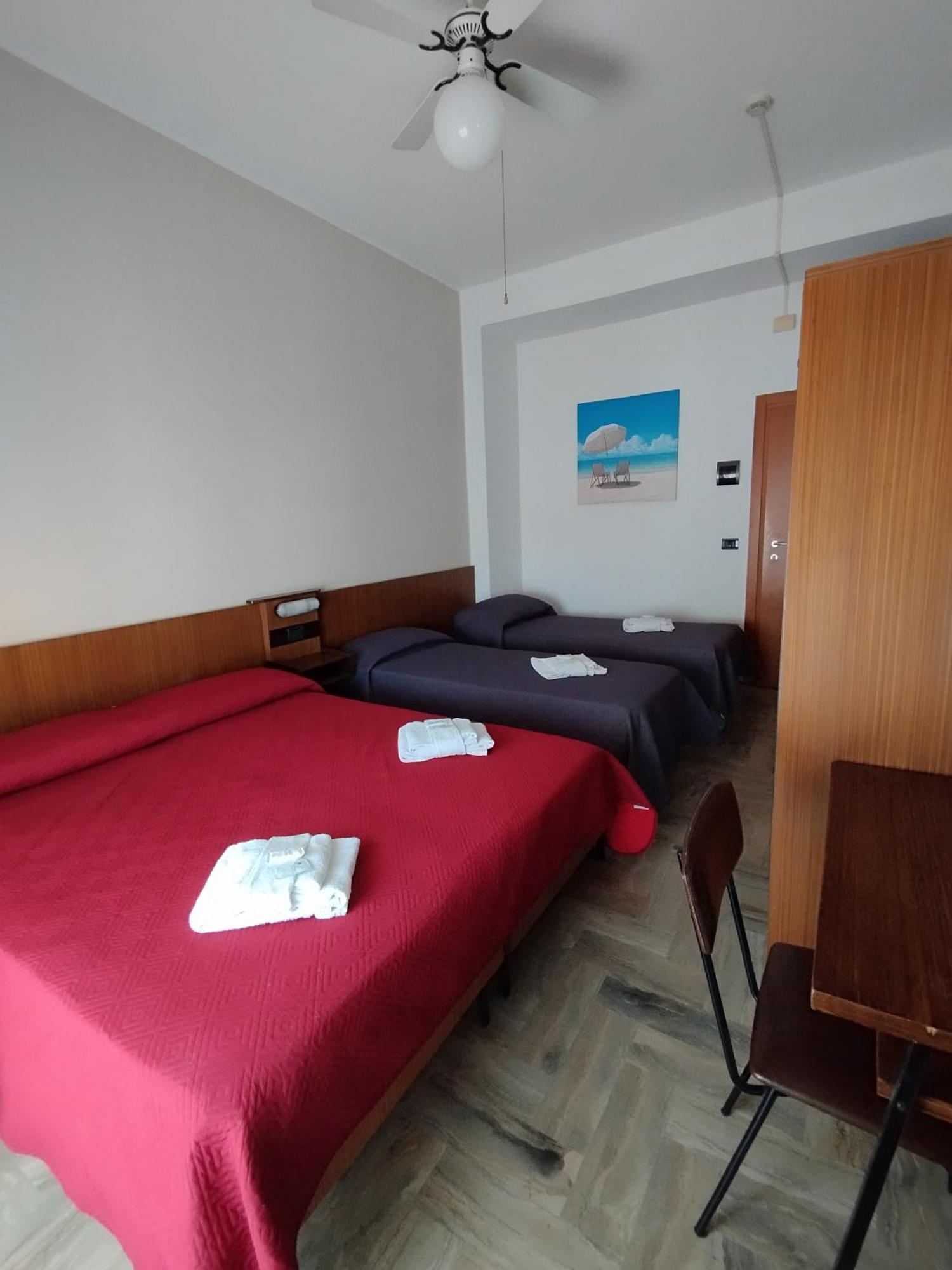 Hotel Luca ريميني المظهر الخارجي الصورة