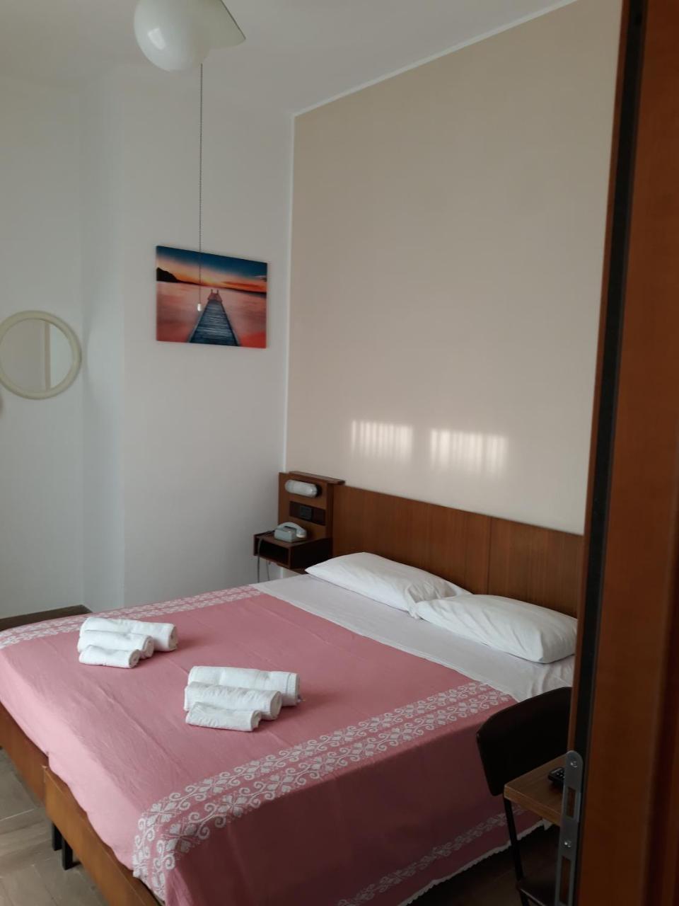 Hotel Luca ريميني المظهر الخارجي الصورة